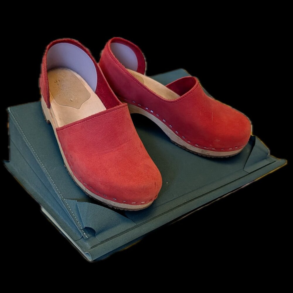 Sandgren Brett low closed-back clogs